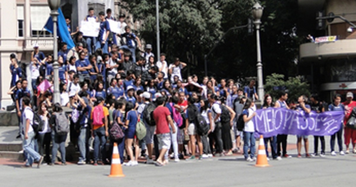 G Protesto Cobra Melhorias Em Escola P Blica E Amplia O Do Meio