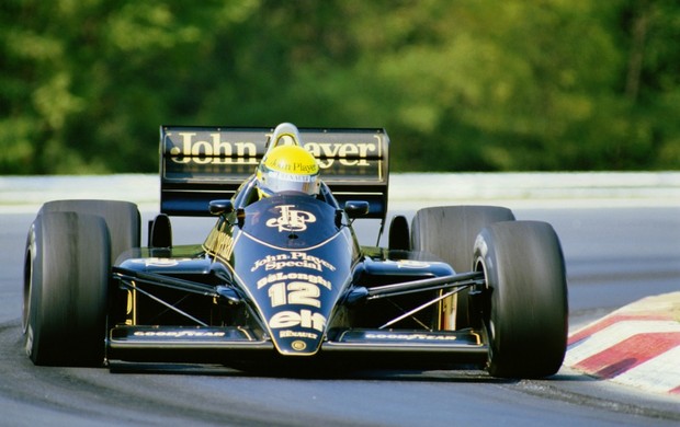 Ayrton Senna a bordo da Lotus no GP da Hungria de 1986 (Foto: Getty Images)