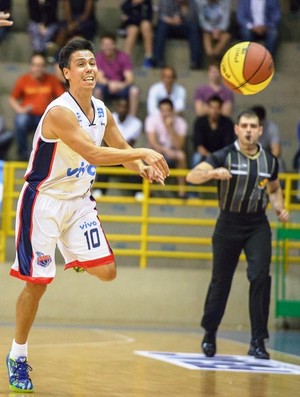 Helinho, armador do Franca (Foto: Divulgação/NBB)