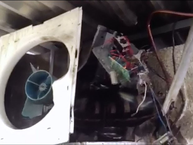 Imagem exclusiva mostra aparelho de ar condicionado que explodiu durante manutenção em hospital de João Pessoa (Foto: Walter Paparazzo/G1)