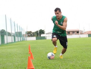 Eltinho, lateral do Coritiba (Foto: Divulgação / Site oficial do Coritiba)