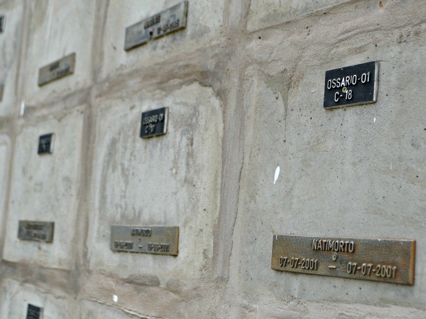 Prefeitura exumou 800 restos mortais de 2013 a 2015 (Foto: Aline Nascimento/G1)