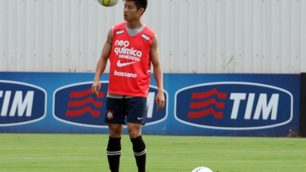 Zizao em treino do Corinthians (Foto: Anderson Rodrigues / Globoesporte.com)