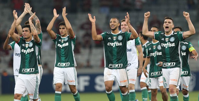 Vitor Hugo agradece o apoio da torcida 