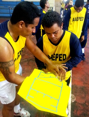 Associação do AP promove curso de formação de técnicos para goalboll (Foto: Divulgação/AAEPED)
