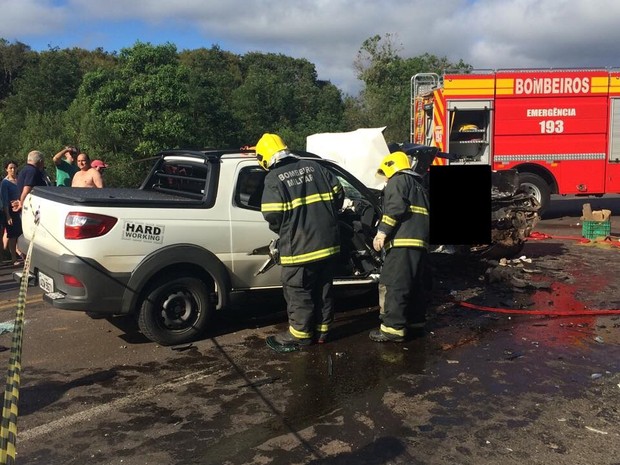 G1 Um adulto e duas crianças morrem em acidente em Ponte Serrada em