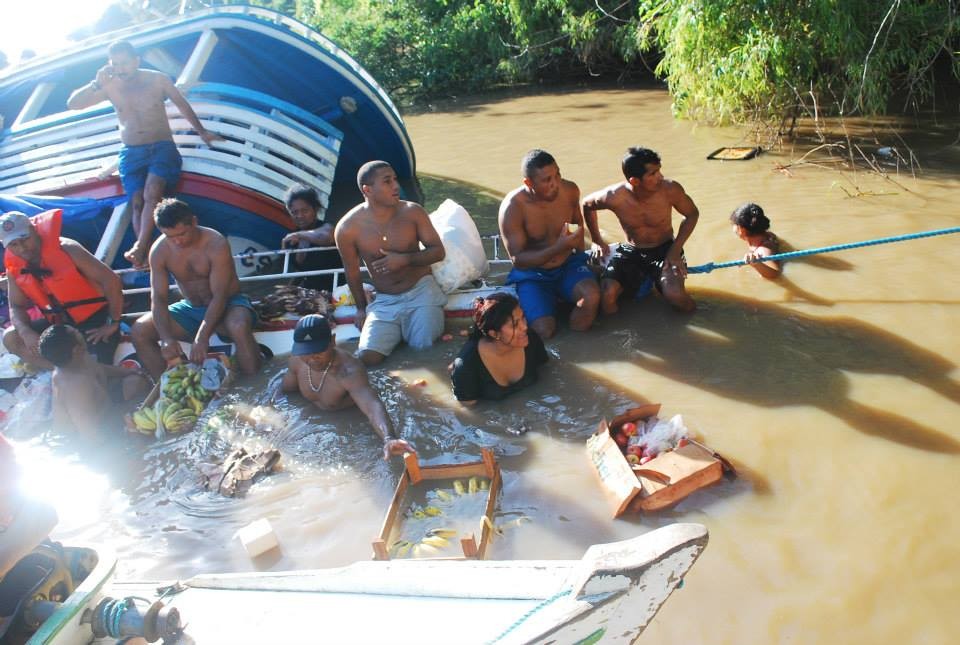 G1 Navio Naufraga No Rio Arari Na Ilha Do Marajó No Pará Notícias Em Pará 