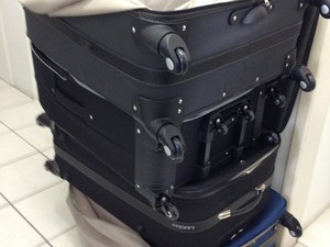 Quatro malas com cocaína foram apreendidas em SC (Foto: Polícia Civil/Divulgação)