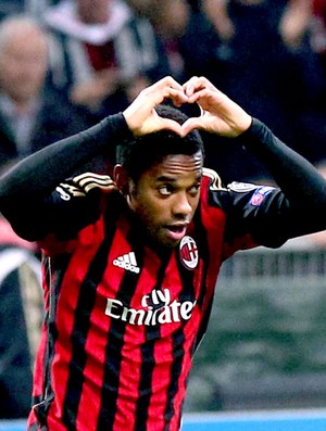 Robinho comemoração Milan contra Barcelona Liga dos Campeões (Foto: EFE)