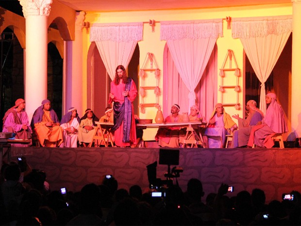 A encenação acompanhou cada passagem dos últimos momentos da vida de Jesus Cristo (Foto: Biaman Prado/O Estado)