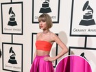 Taylor Swift exibe novo visual e quase mostra demais com look supersexy