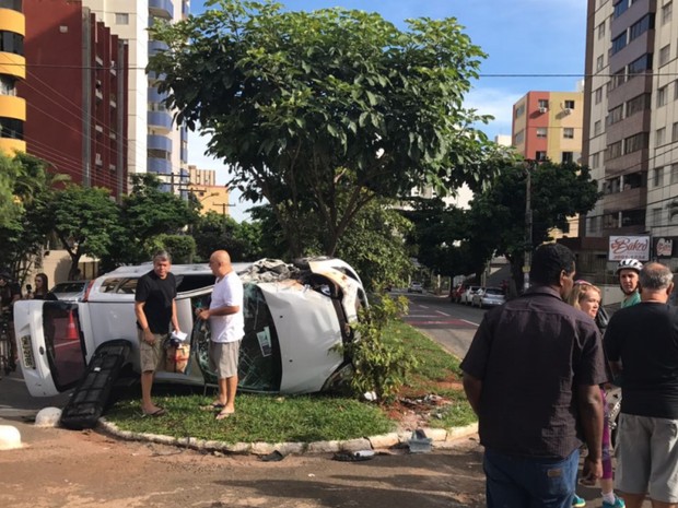 G Entregador Morre Ap S Ser Atingido Por Carro Em Alta Velocidade