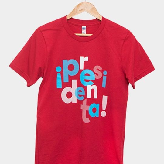 A camisa com 'Presidenta'