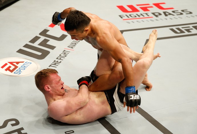 Ian Entwistle Alejandro Perez UFC Croácia (Foto: Getty Images)