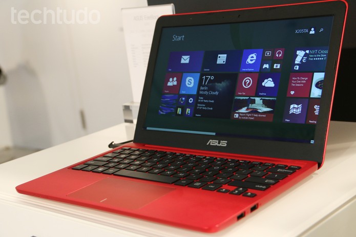 Asus EeeBook foi apresentado na IFA 2014 (Foto: Fabrício Vitorino/TechTudo) Asus EeeBook foi apresentado na IFA 2014 (Foto: Fabrício Vitorino/TechTudo)