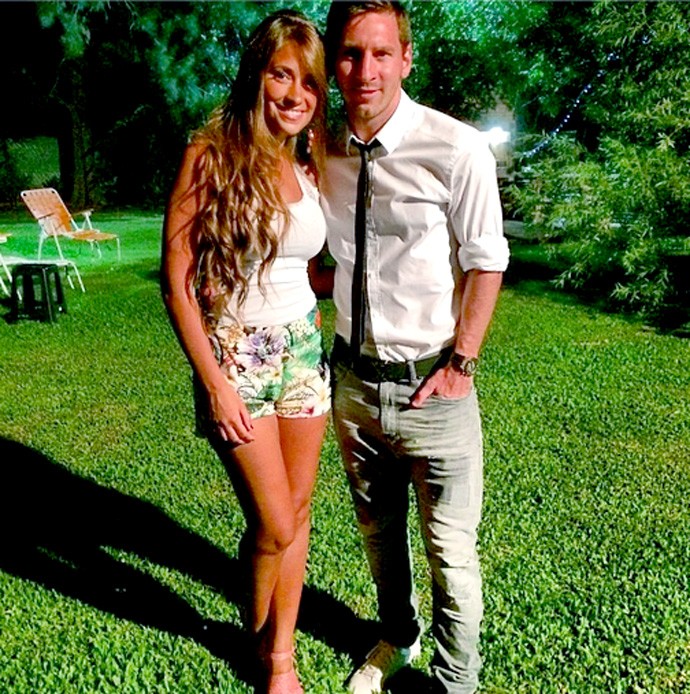Messi com a esposa fim de ano (Foto: Reprodução / Instagran)
