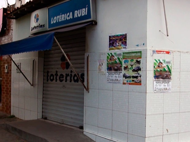 Loterias "Rubi" está fechada há mais de três meses em Teofilândia (Foto: Henrique Mendes / G1)