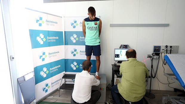Neymar exame médico Barcelona (Foto:  MIGUEL RUIZ/FCB)