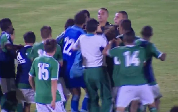 Flu vai à final, e palmeirenses partem para cima do juiz na Copa Rio sub-17
