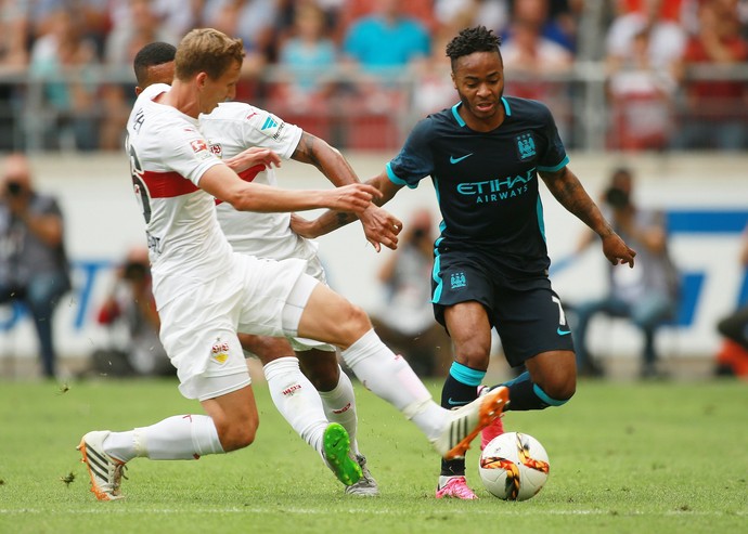 Florian Klein Stuttgart Raheem Sterling Manchester City (Foto: Reuters)