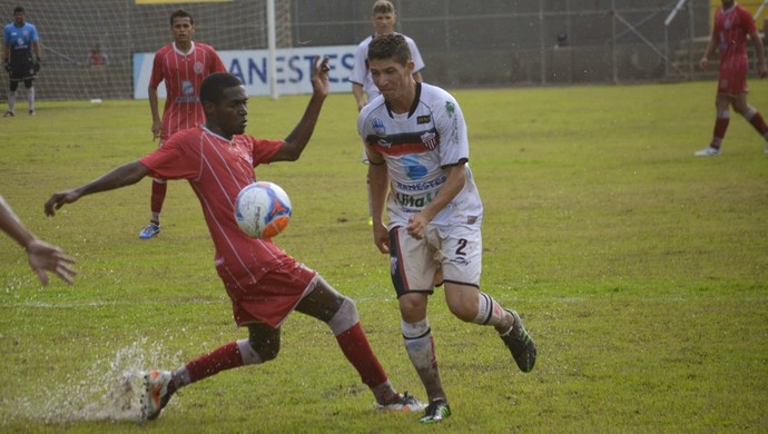 Campeonato Capixaba Série B 2014: Cachoeiro x Serra (Foto: Adriano Barbosa/Serra FC) Campeonato Capixaba Série B 2014: Cachoeiro x Serra (Foto: Adriano Barbosa/Serra FC)