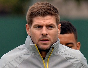 Treino Liverpool Gerrard (Foto: AFP)