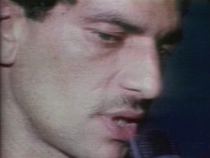 Чико Пикадиньо, когда его арестовали более 30 лет назад. (Фото: Репродукция / ТВ Globo)