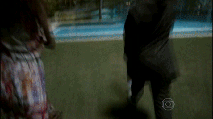 Brau e Michele invadem a mansão (Foto: TV Globo)
