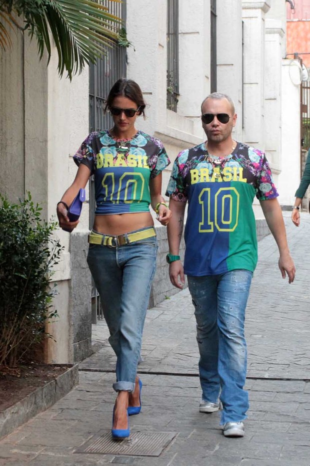 Alessandra Ambrósio e Matheus Mazzafera (Foto: Orlando Oliveira / AgNews)