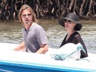 Com Brad Pitt, Angelina Jolie visita as Ilhas Galápagos, no Equador