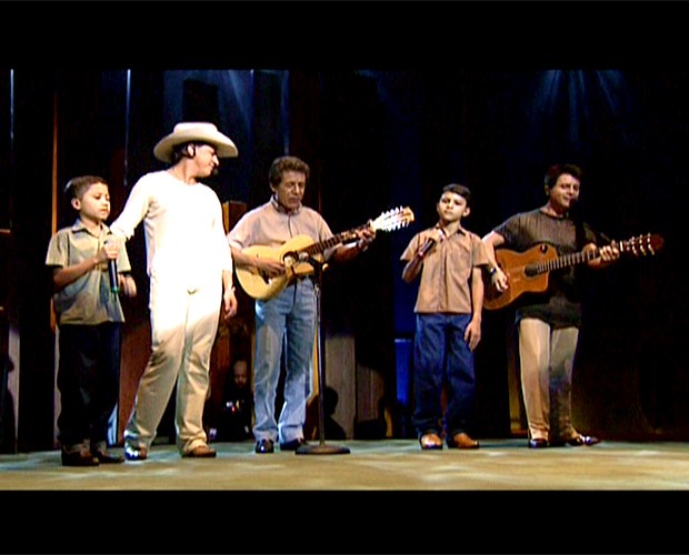 Ricardo e Ronael cantando com Chitãozinho e Xororó (Foto: Arquivo Pessoal)