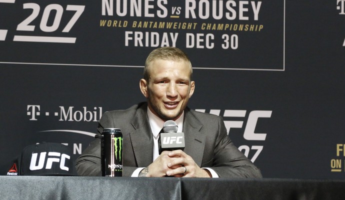 TJ Dillashaw; UFC 207; coletiva pós-luta (Foto: Evelyn Rodrigues) TJ Dillashaw; UFC 207; coletiva pós-luta (Foto: Evelyn Rodrigues)