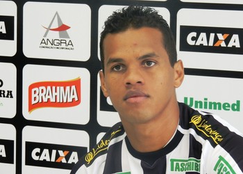 Artur Figueirense (Foto: Marcelo Silva)