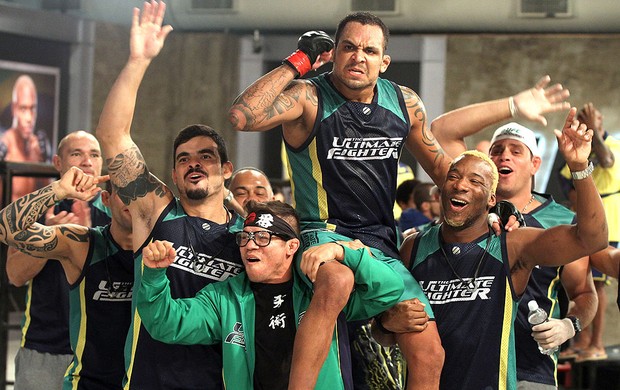 Besouro e Pedro Iriê luta TUF 2  (Foto: Divulgação / UFC)