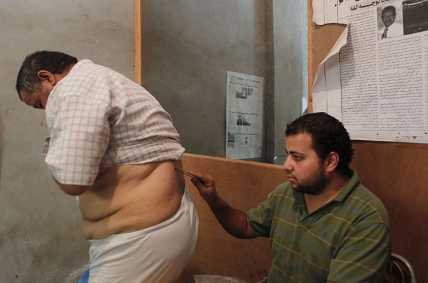 Centro atende pacientes de forma gratuita (Foto: Amr Abdallah Dalsh/Reuters)