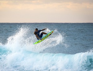 Wiggolly Dantas conquistou a vaga para o WCT em Portugal e mal pode esperar para enfrentar Kelly Slater (Foto: Pedro Gomes Photography) Wiggolly Dantas conquistou a vaga para o WCT em Portugal e mal pode esperar para enfrentar Kelly Slater (Foto: Pedro Gomes Photography)