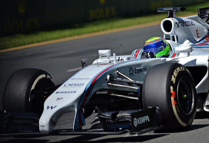 Felipe Massa em ação na sexta-feira de treinos livres para o GP da Austrália (Foto: AFP)