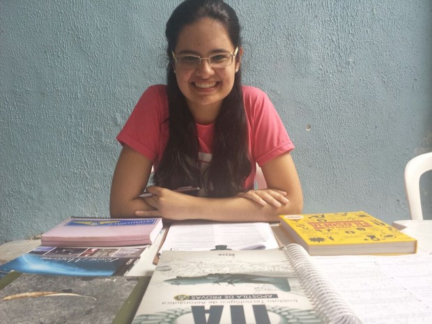 Luana Marques Mello Pereira, 21 anos, sonha em fazer engenharia aeroespacial (Foto: Luana Marques Mello Pereira/Arquivo Pessoal)