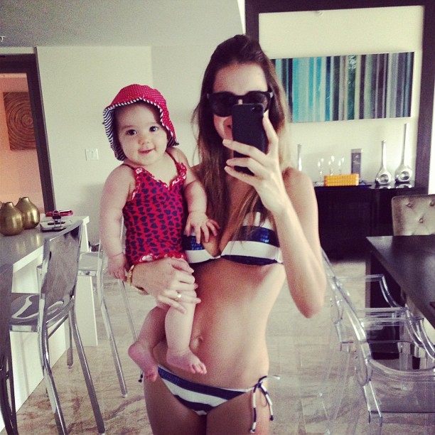 Vera Viel posta foto com a filha Helena (Foto: Instagram / Reprodução)