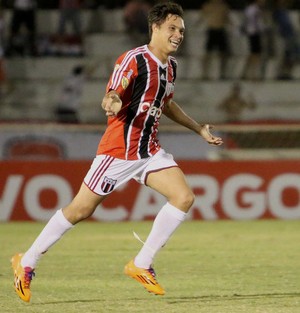 Mike comemora o segundo gol do Botafogo (Foto: Rogério Moroti/Ag. Botafogo) Mike comemora o segundo gol do Botafogo (Foto: Rogério Moroti/Ag. Botafogo)