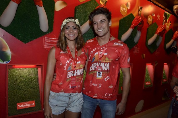 Carol Castro e Raphael Sander (Foto: Roberto Teixeira/ EGO)