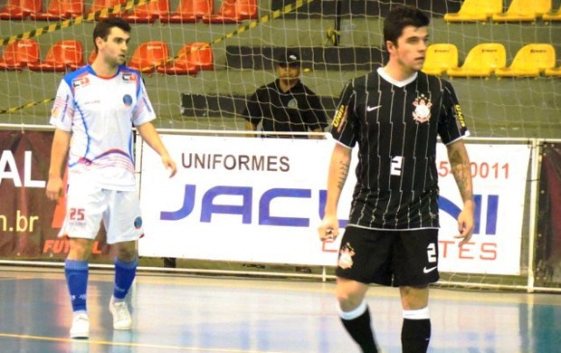 Thiago Gouveia e Jackson futsal Corinthians x São Caetano (Foto: Divulgação)