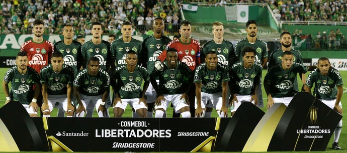 Novo uniforme Chapecoense x Lanús  (Foto: REUTERS/Edison Vara)