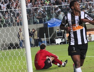 Jô gol Atlético-MG x São Paulo (Foto: Kildare Medeiros / Ag. Estado)