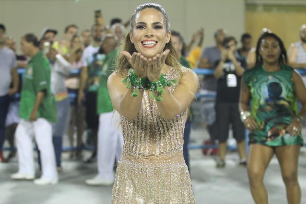 Wanessa vai ao ensaio técnico da Mocidade na Sapucaí, no Rio (Foto: Daniel Pinheiro/AgNews )