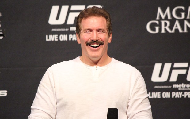 Dan Severn Pesagem UFC 167 (Foto: Evelyn Rodrigues)