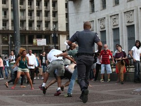 Confusão durante protesto no Centro de São Paulo (Foto: Marcelo Brandt/G1)