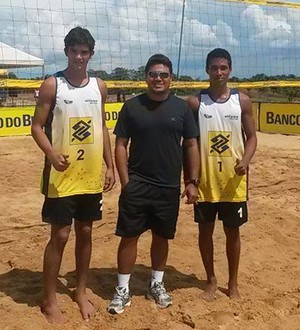 Jogadores e vôlei e praia Acre (Foto: Feav/Divulgação)
