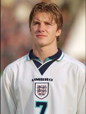 David Beckham estreia pela seleção inglesa, em setembro de 1996, contra a Moldavia (Foto: Agência Getty Images)