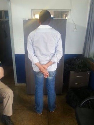 Homem foi autuado e encaminhado ao presídio de Anápolis (Foto: Divulgação/PRF)